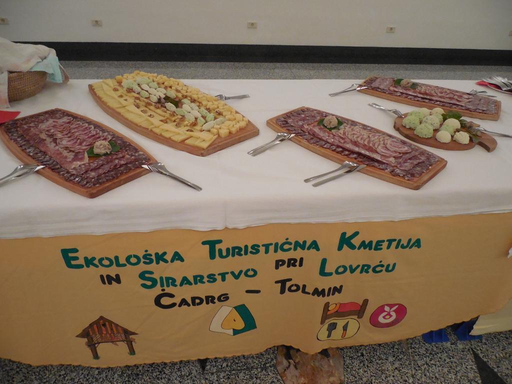 Ekoloska Turisticna Kmetija Pri Lovrcu Толмин Екстер'єр фото